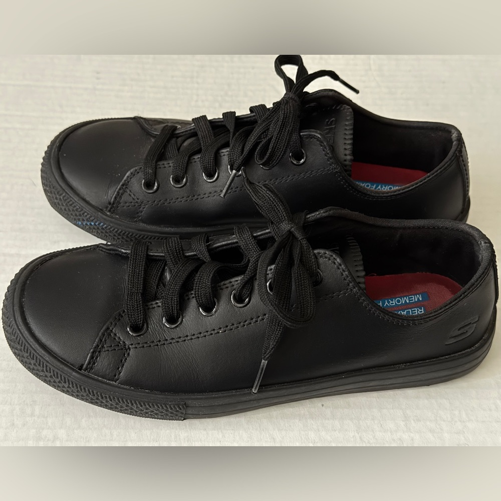 Skechers Black Slip Resistant Leather Work Shoes Memory Foam Size Women's Size 7